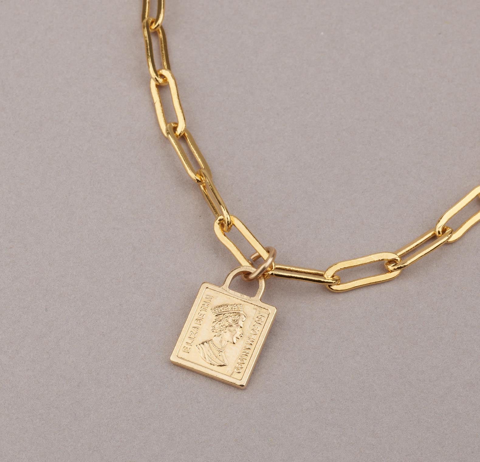Gold Square Coin Bracelet - HLcollection - Handmade Gold and Silver Jewelry